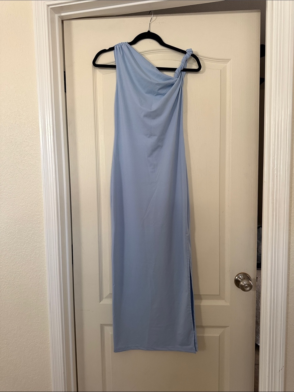 Elegant One-Shoulder Maxi Dress in Light Blue